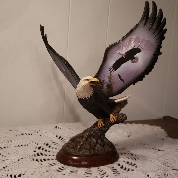Bradford Exchange "Wind Riders" from Wings of Power Collection Eagle Statue - Picture 1 of 8